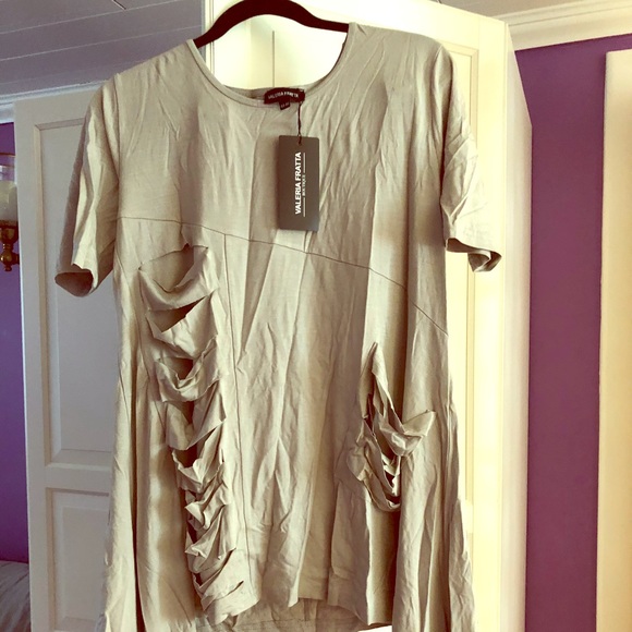 Abstract top - Picture 1 of 3